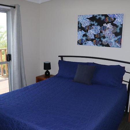 Pippies Beachhouse Backpackers Rainbow Beach Exterior photo