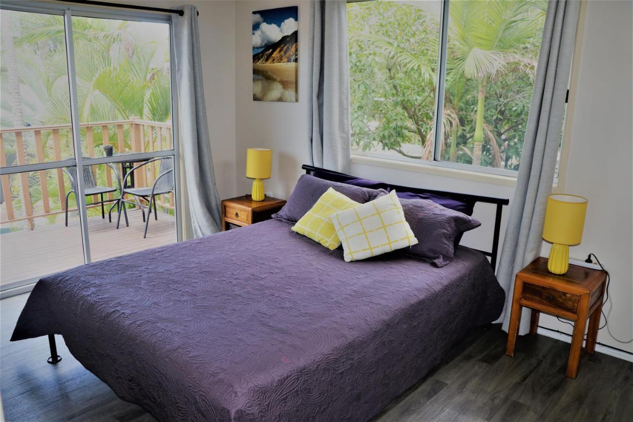 Pippies Beachhouse Backpackers Rainbow Beach Exterior photo